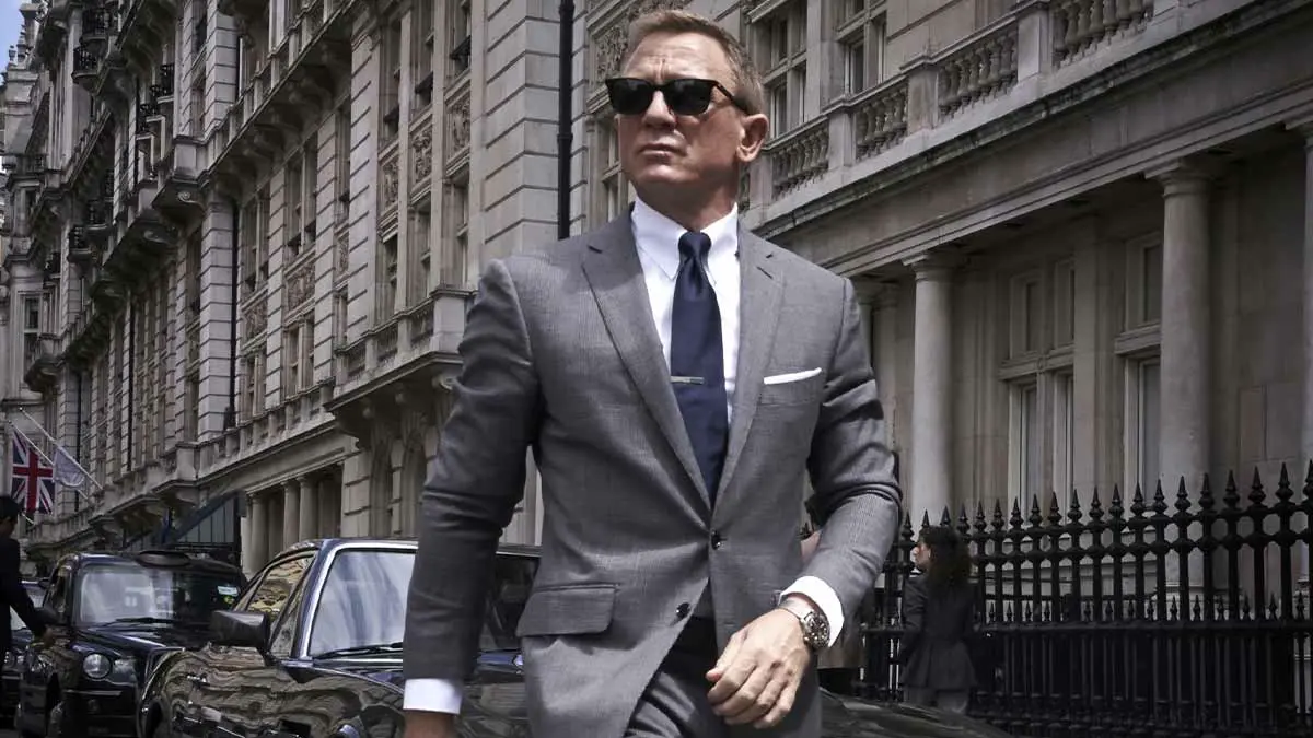 Daniel Craig como James Bond.