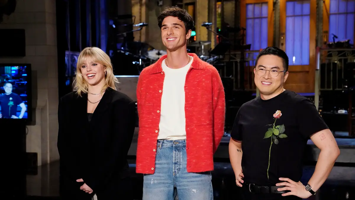 Jacob Elordi, Bowen Yang y Reneé Rapp en Saturday Night Live (2024)